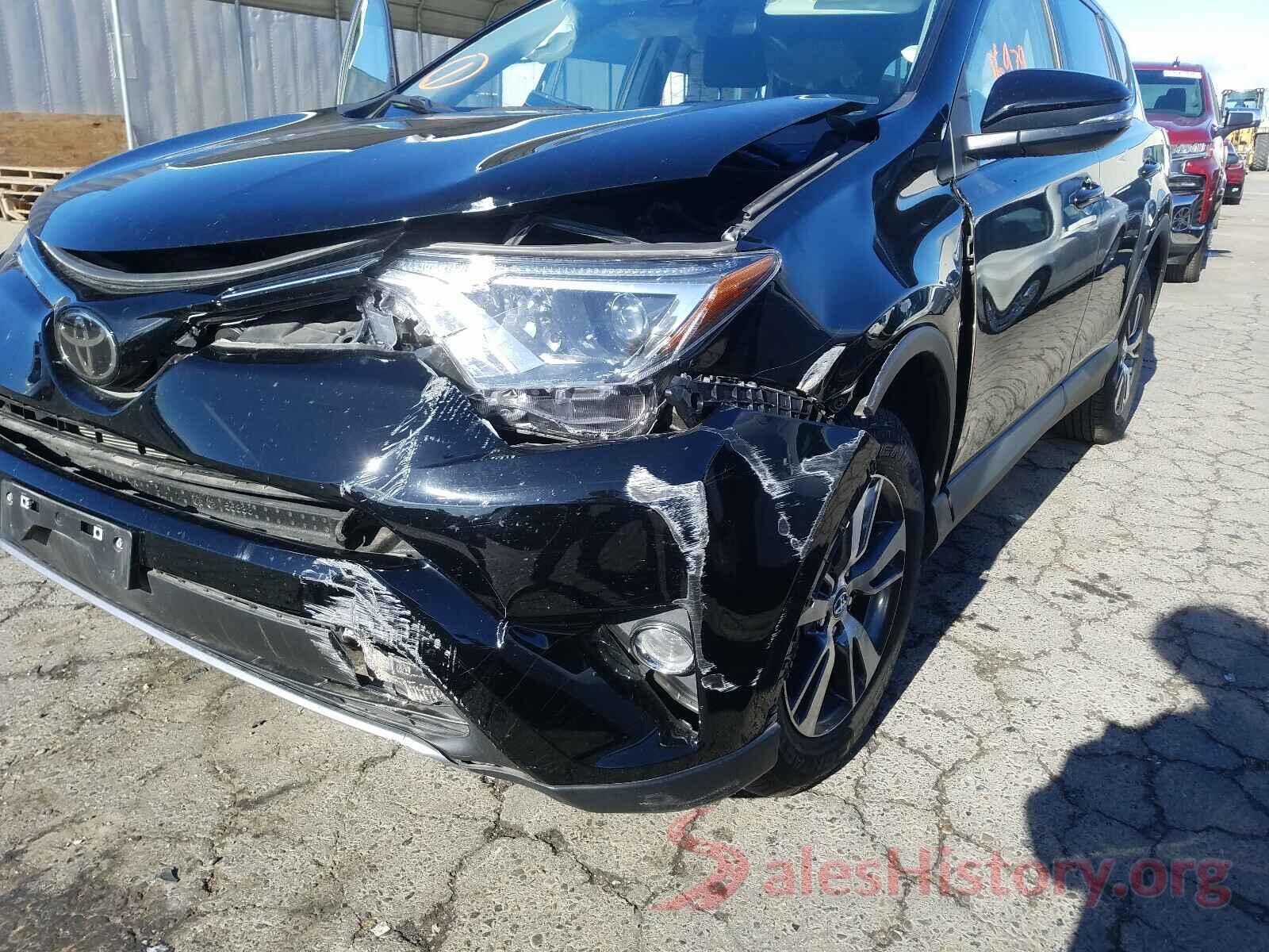 2T3WFREV6JW514210 2018 TOYOTA RAV4