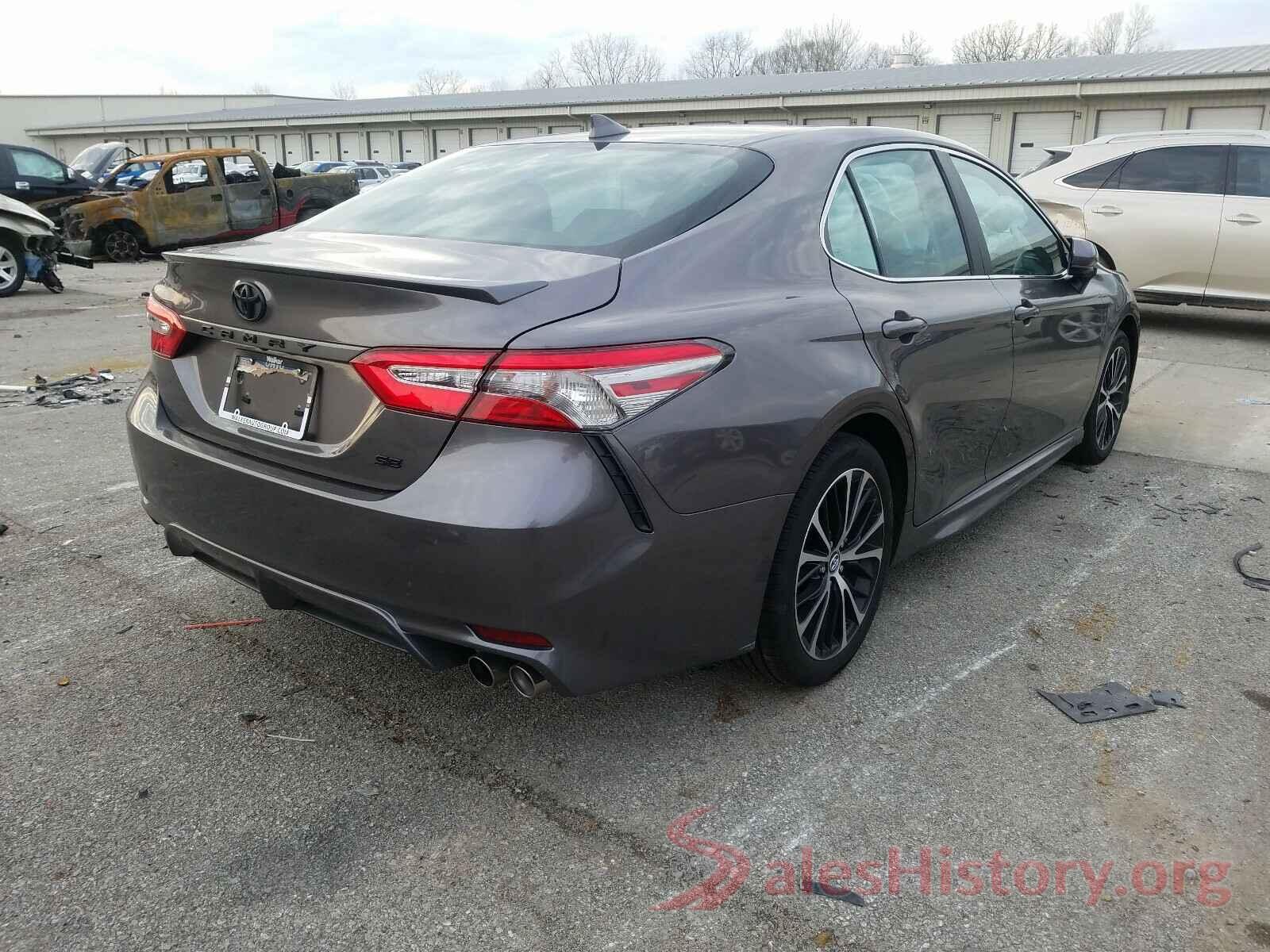 4T1B11HKXKU841140 2019 TOYOTA CAMRY