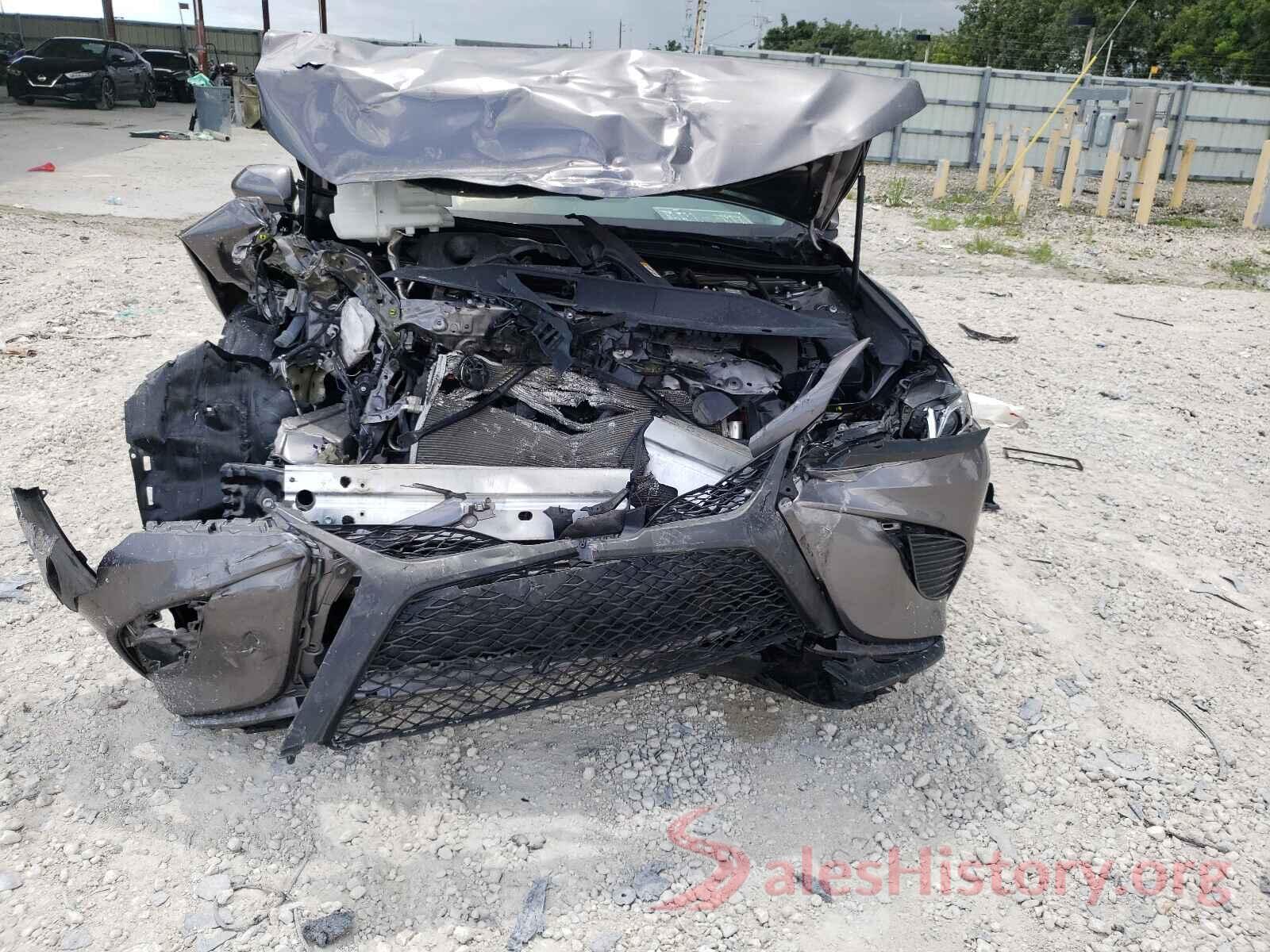 4T1B11HKXKU752751 2019 TOYOTA CAMRY