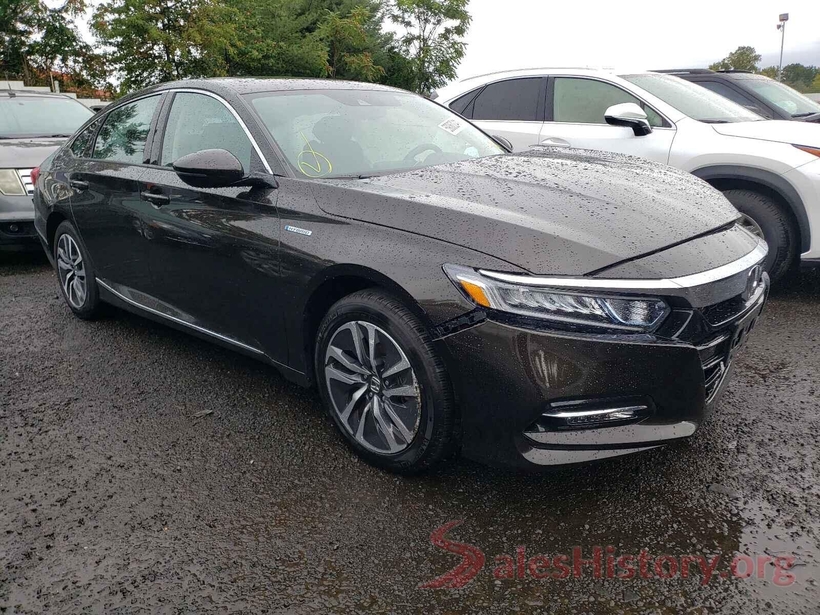 1HGCV3F58JA004667 2018 HONDA ACCORD