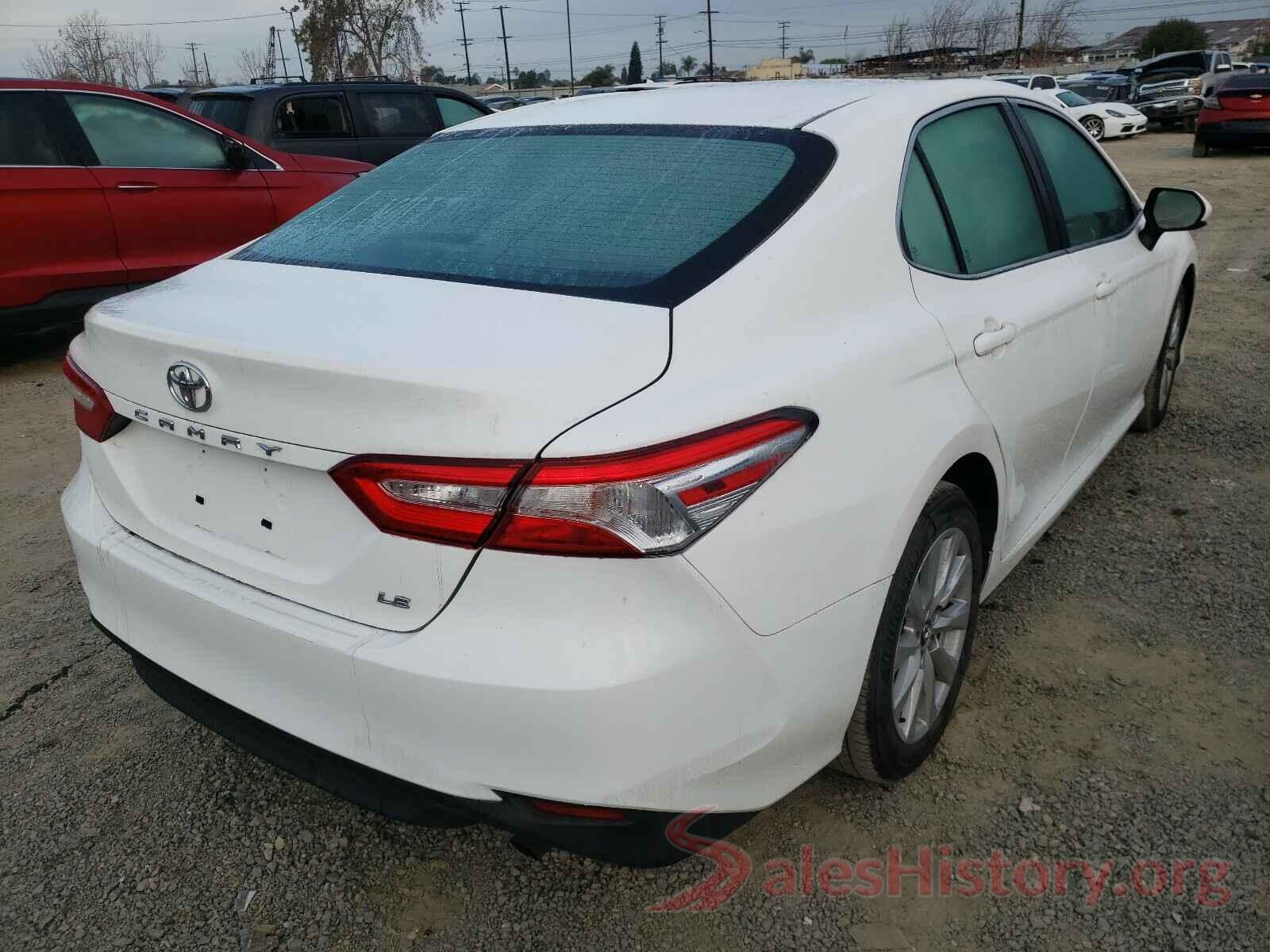 4T1B11HK5JU093637 2018 TOYOTA CAMRY