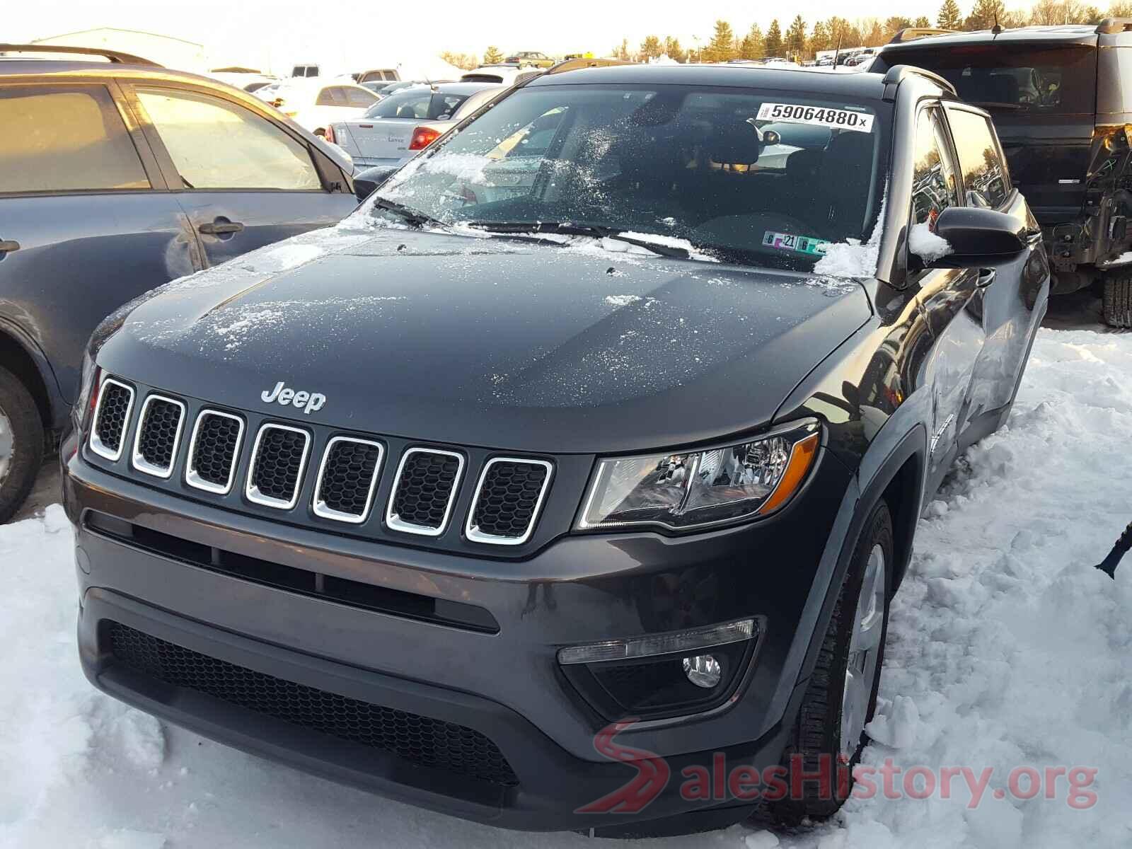 3C4NJDBBXJT264100 2018 JEEP COMPASS