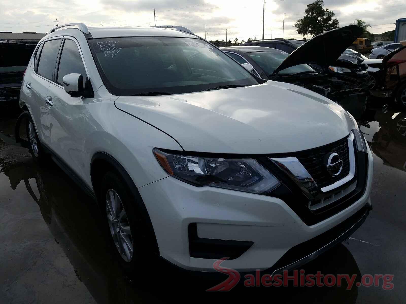 KNMAT2MT8HP528223 2017 NISSAN ROGUE