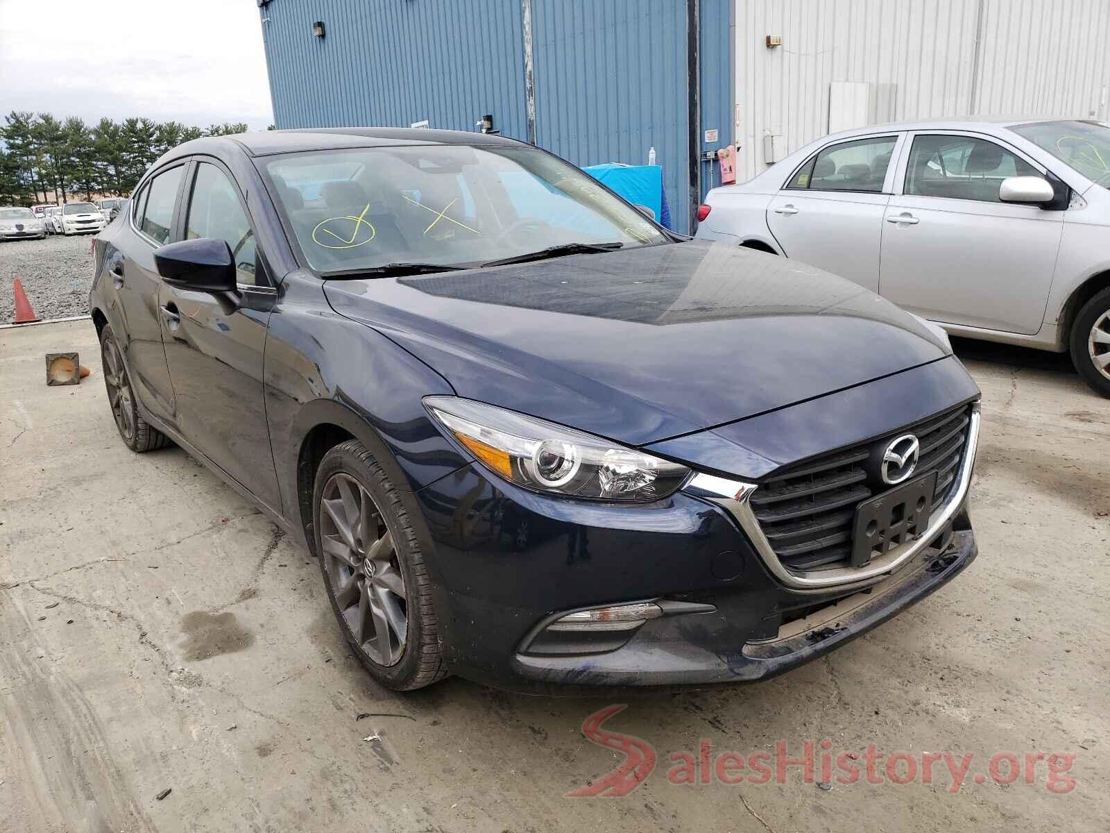 3MZBN1V38JM163476 2018 MAZDA 3