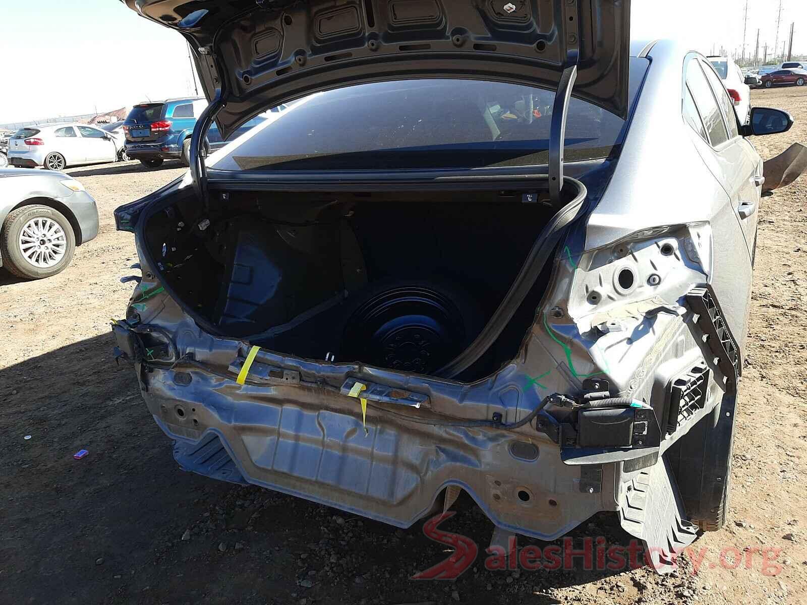 5NPD84LF3JH329927 2018 HYUNDAI ELANTRA