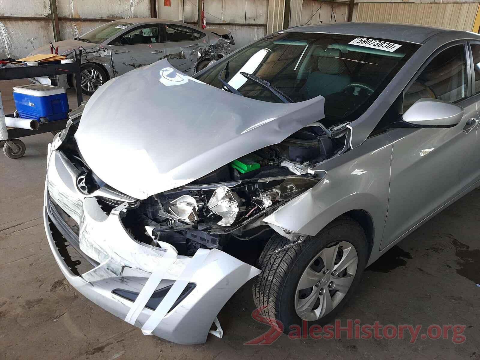 5NPDH4AE9GH695877 2016 HYUNDAI ELANTRA