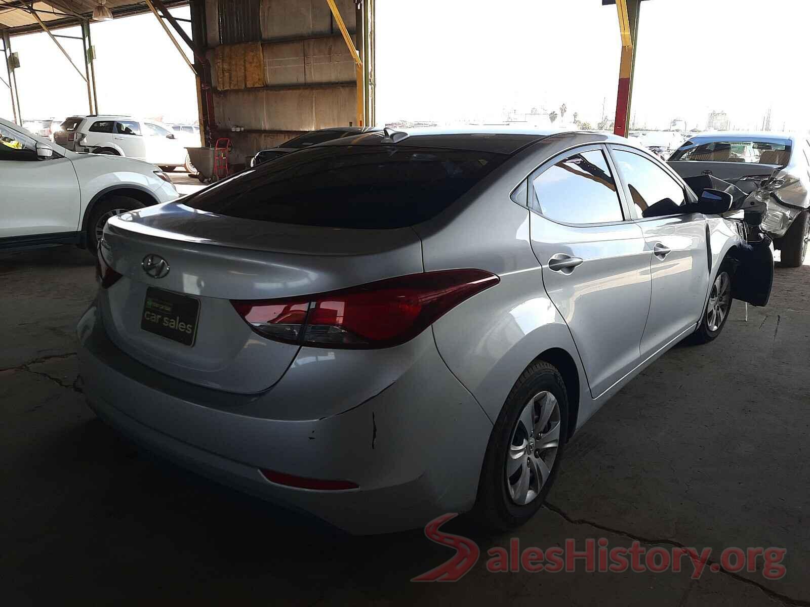 5NPDH4AE9GH695877 2016 HYUNDAI ELANTRA