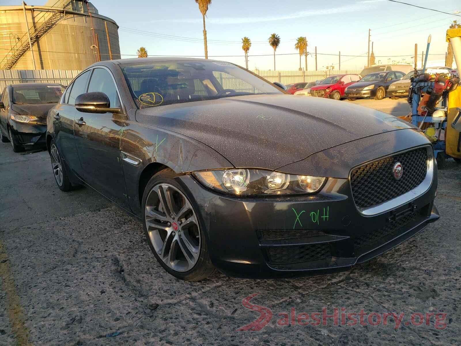 SAJAD4BV6HA960245 2017 JAGUAR XE