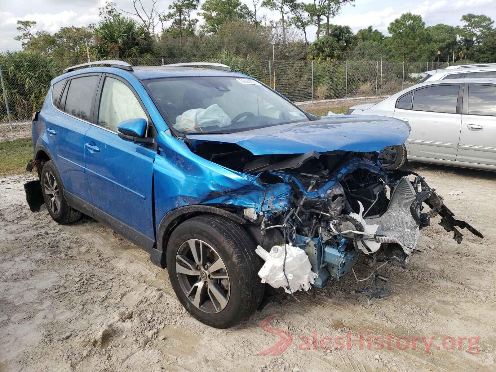 JTMRFREV2HJ707119 2017 TOYOTA RAV4