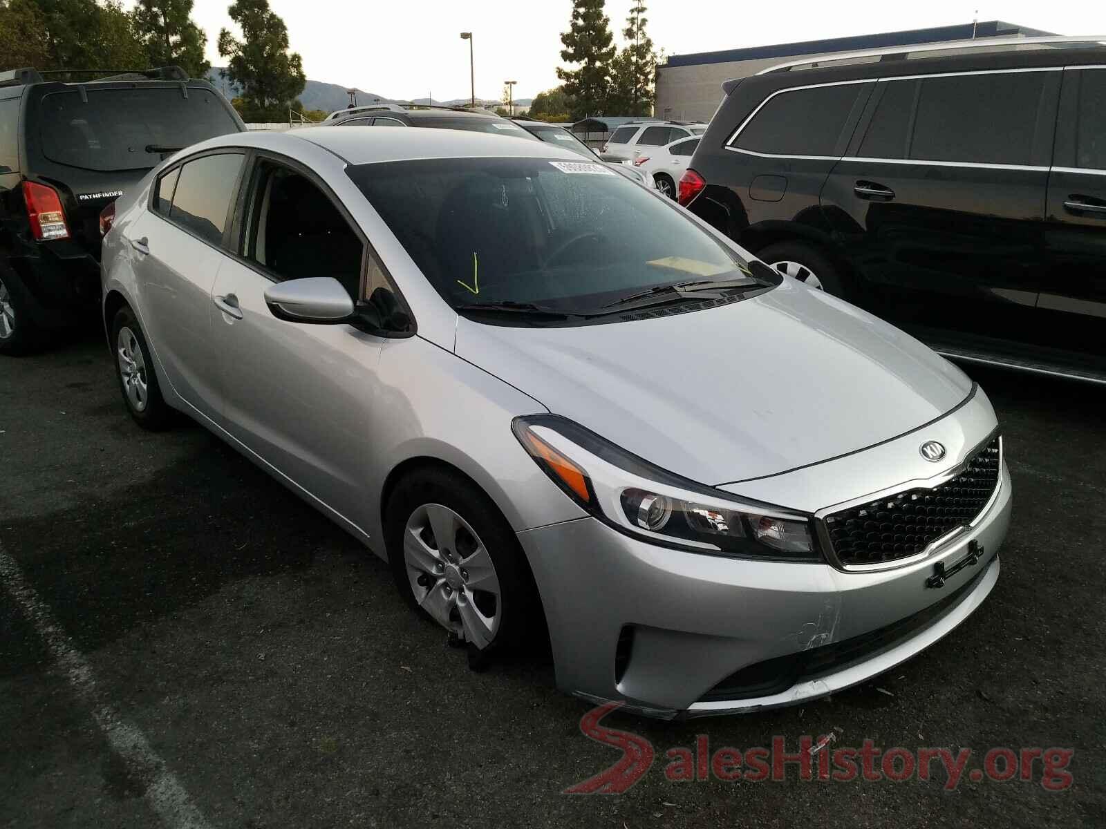 3KPFK4A79JE226747 2018 KIA FORTE