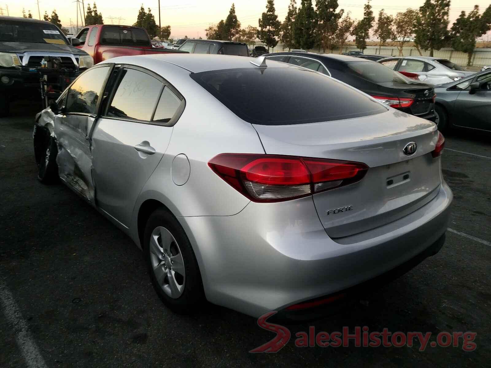 3KPFK4A79JE226747 2018 KIA FORTE