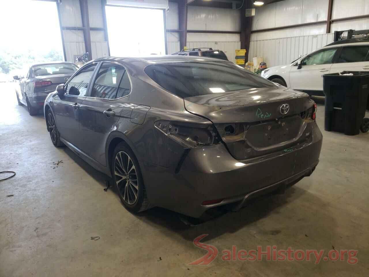 4T1B11HK2JU156158 2018 TOYOTA CAMRY