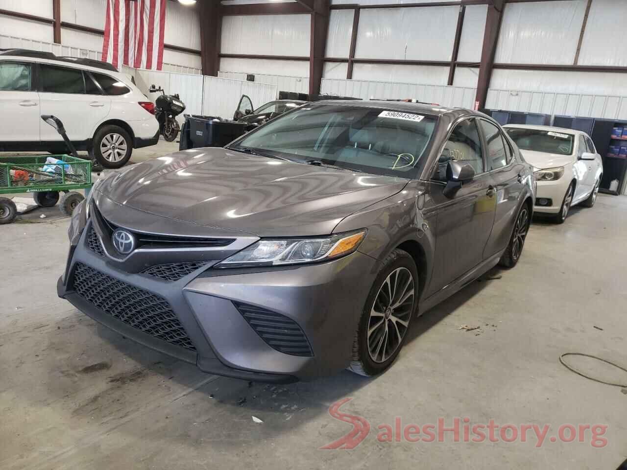 4T1B11HK2JU156158 2018 TOYOTA CAMRY