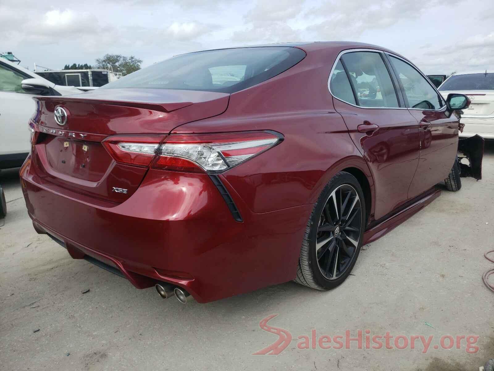 4T1B61HK3JU597752 2018 TOYOTA CAMRY