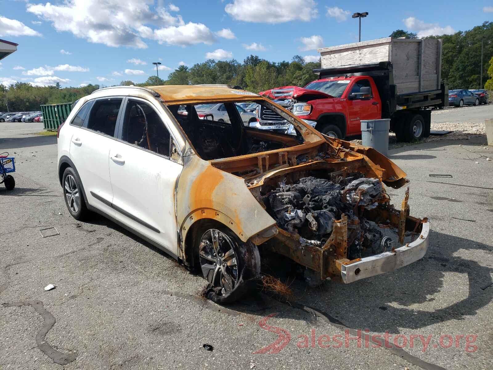 KNDCB3LC9L5373592 2020 KIA NIRO