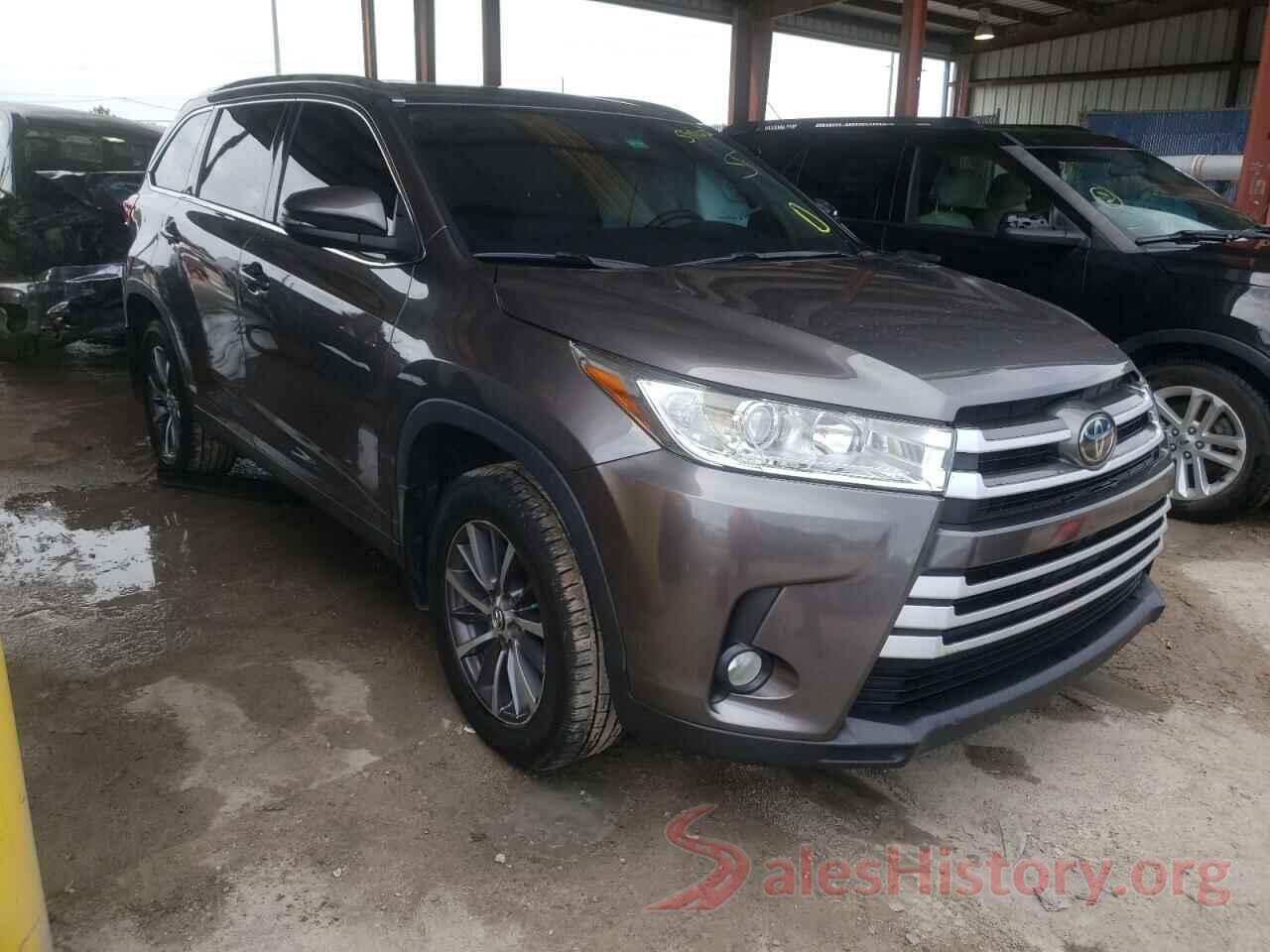 5TDKZRFH3KS555556 2019 TOYOTA HIGHLANDER