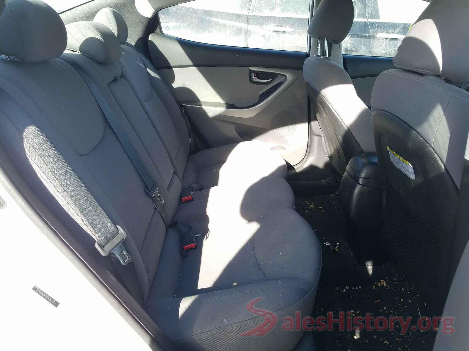 5NPDH4AE8GH757091 2016 HYUNDAI ELANTRA