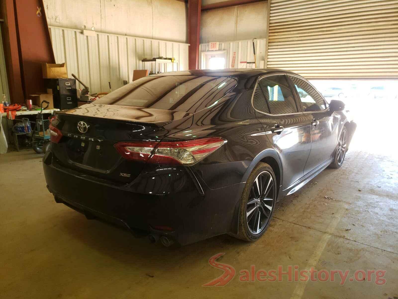 4T1B61HK2JU135294 2018 TOYOTA CAMRY