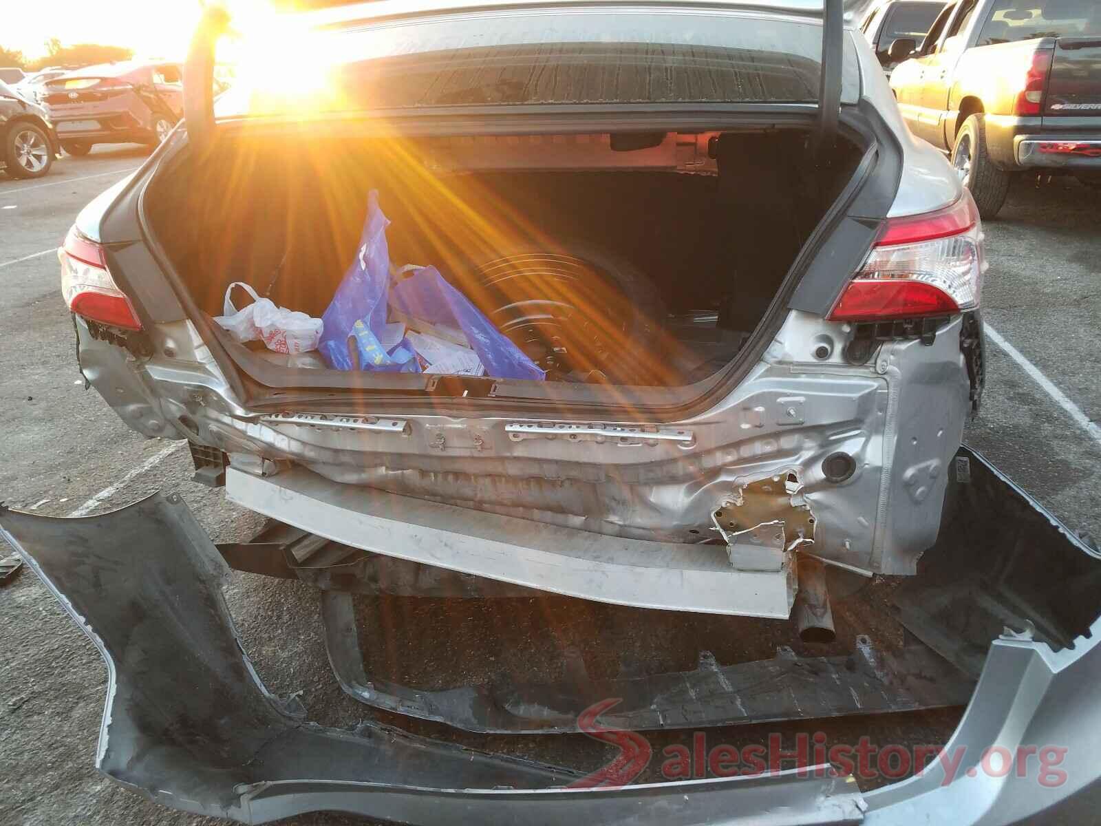 4T1B11HK5JU116835 2018 TOYOTA CAMRY