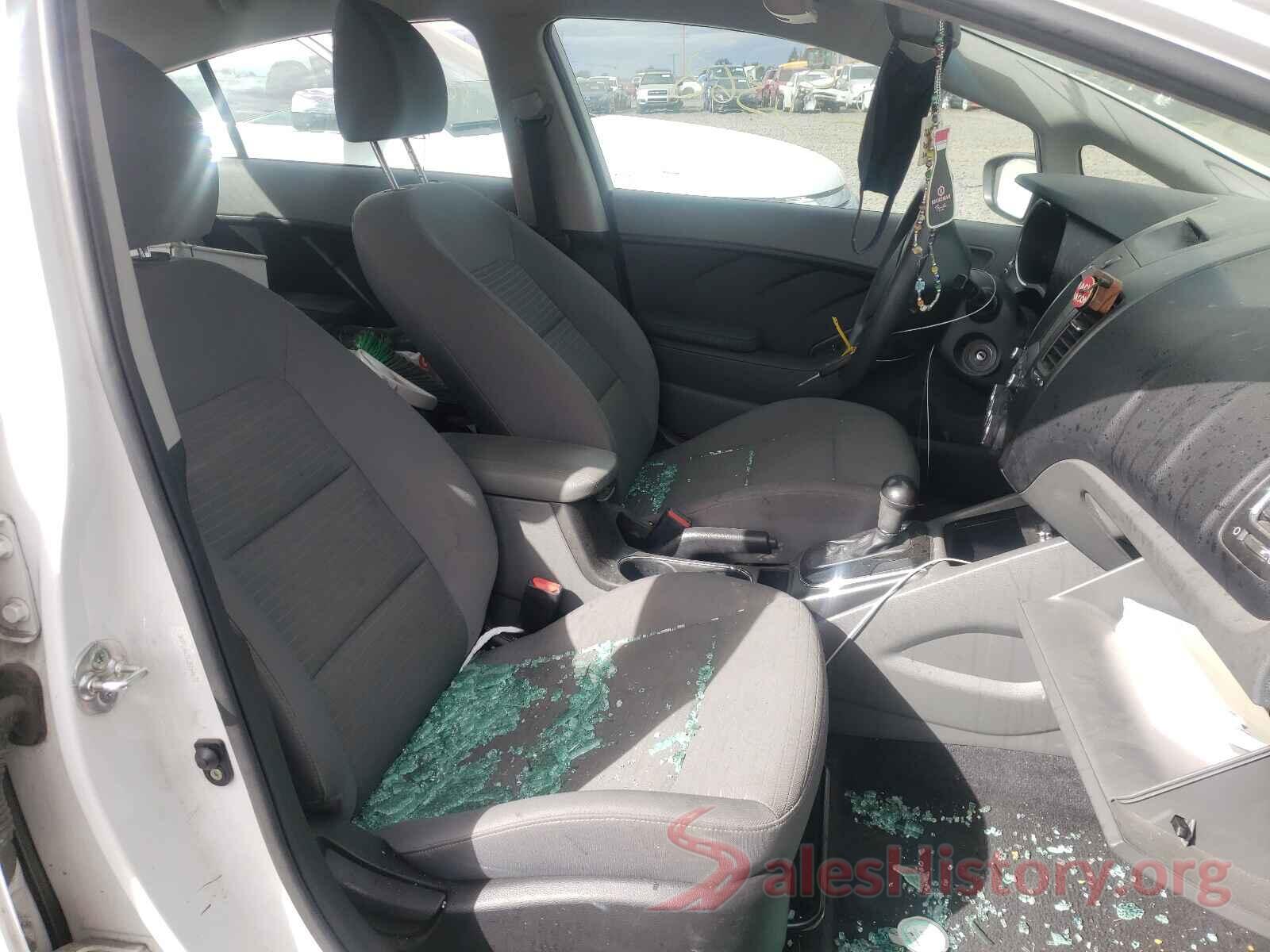 3KPFL4A70JE164670 2018 KIA FORTE