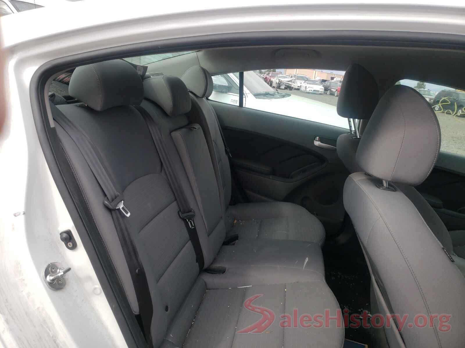 3KPFL4A70JE164670 2018 KIA FORTE