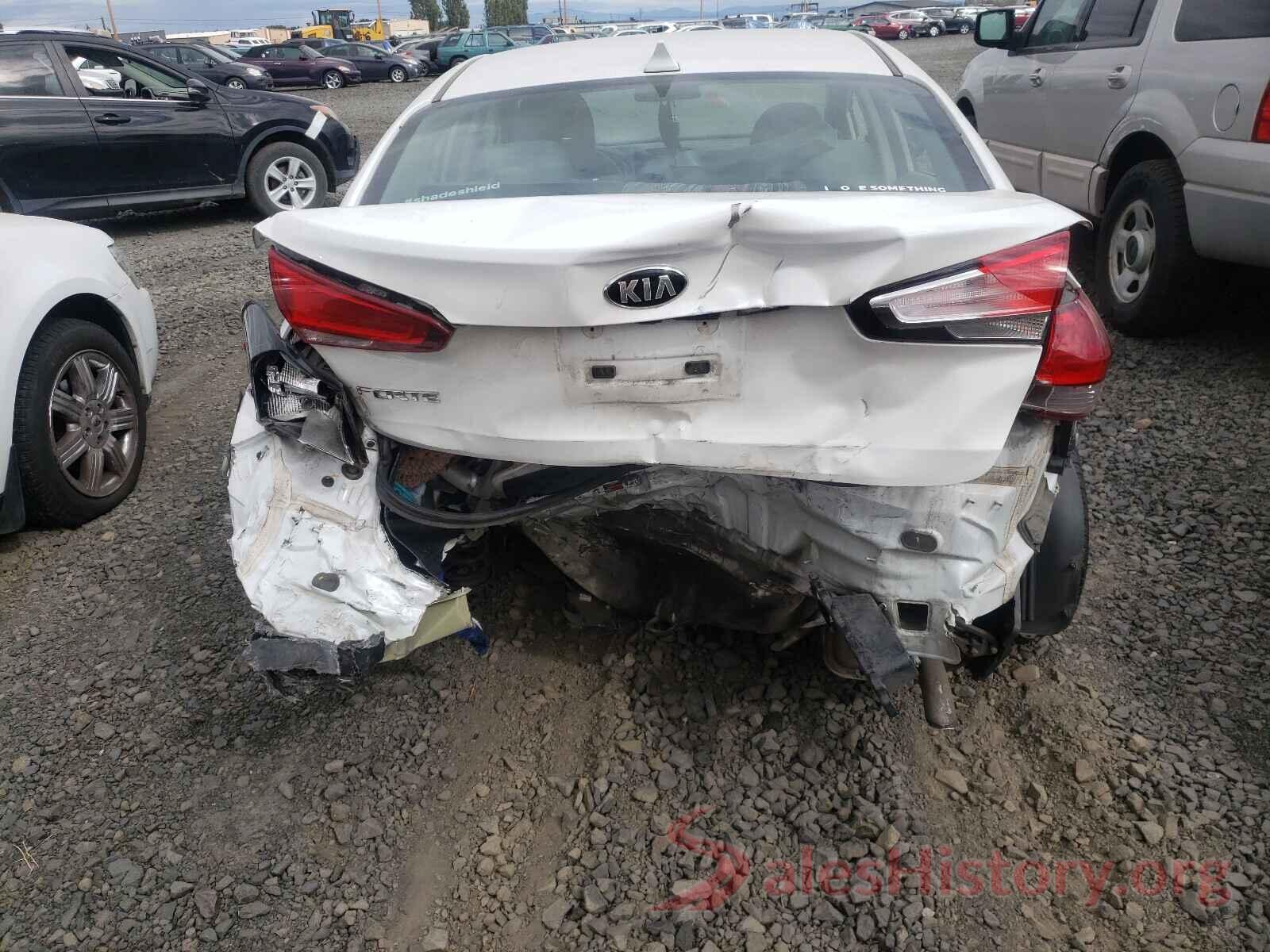 3KPFL4A70JE164670 2018 KIA FORTE