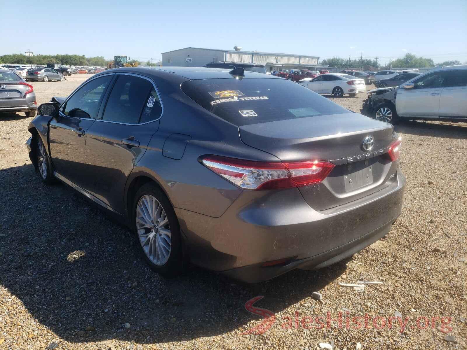 4T1B11HK1JU049053 2018 TOYOTA CAMRY