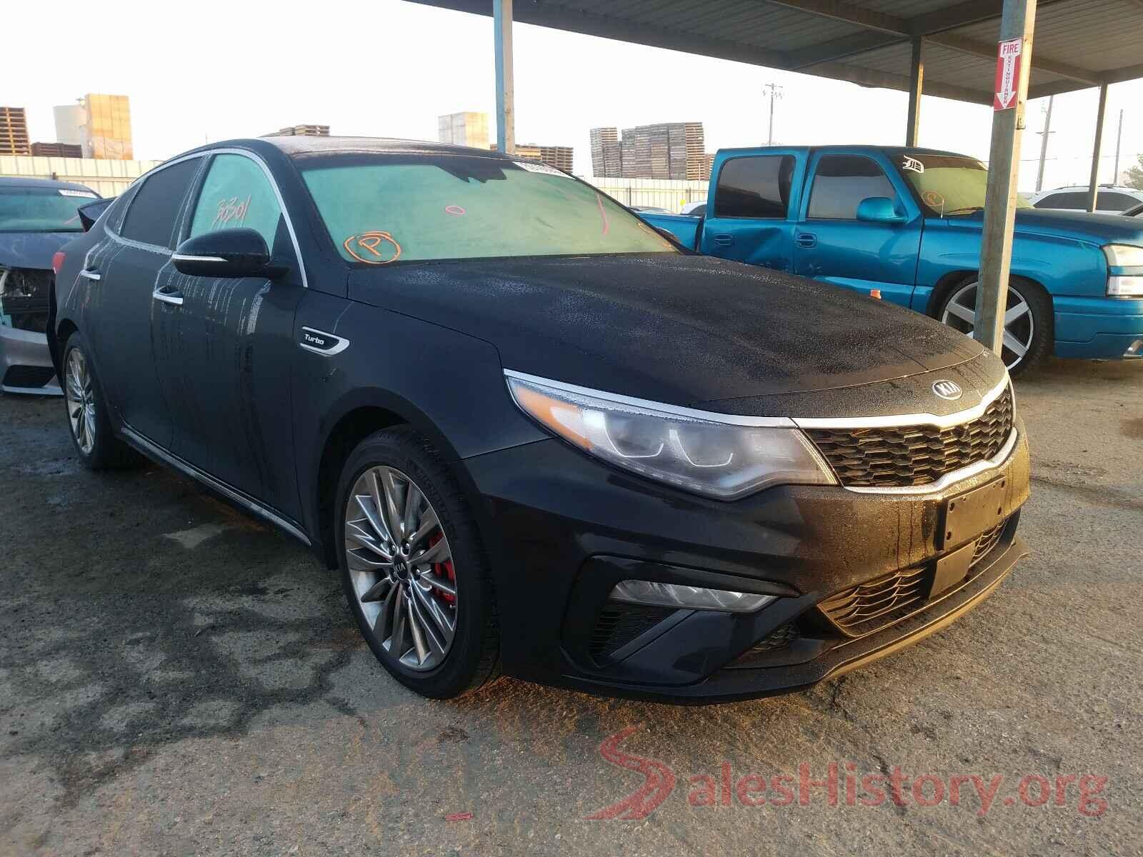 5XXGV4L22KG286133 2019 KIA OPTIMA