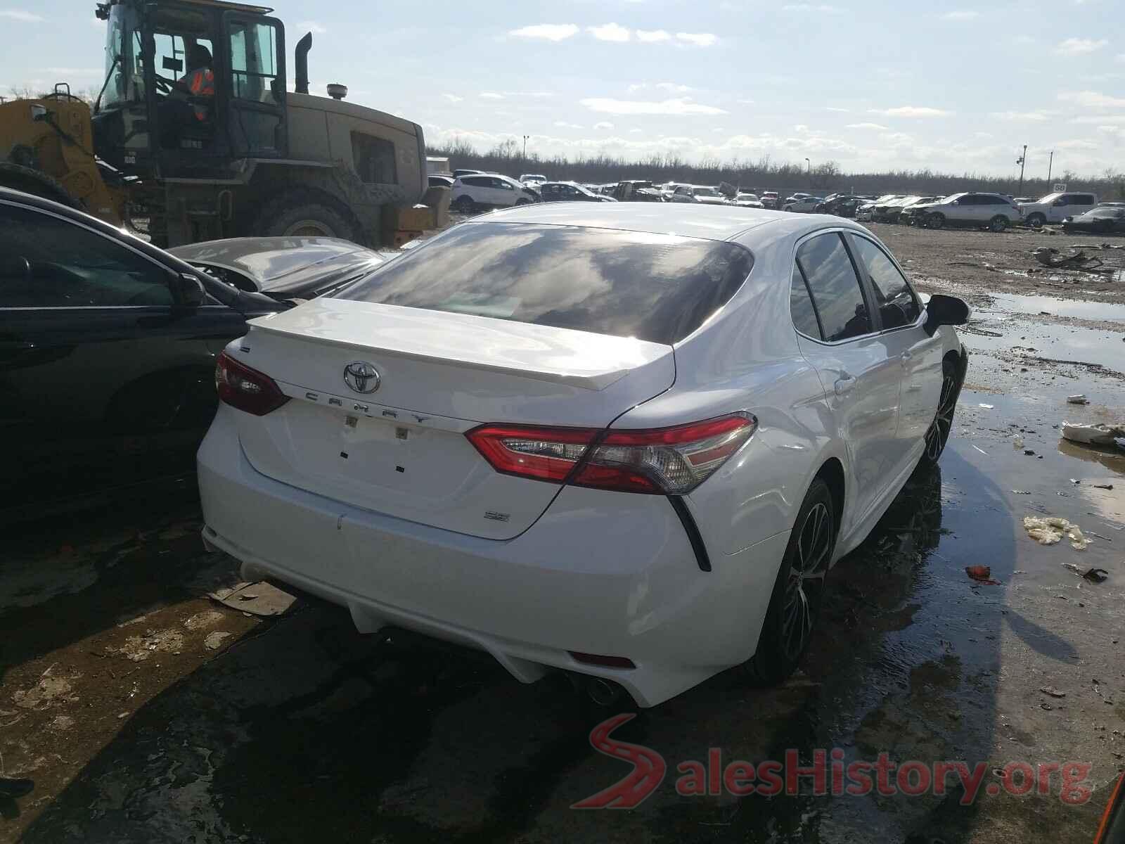 4T1B11HK1JU075460 2018 TOYOTA CAMRY