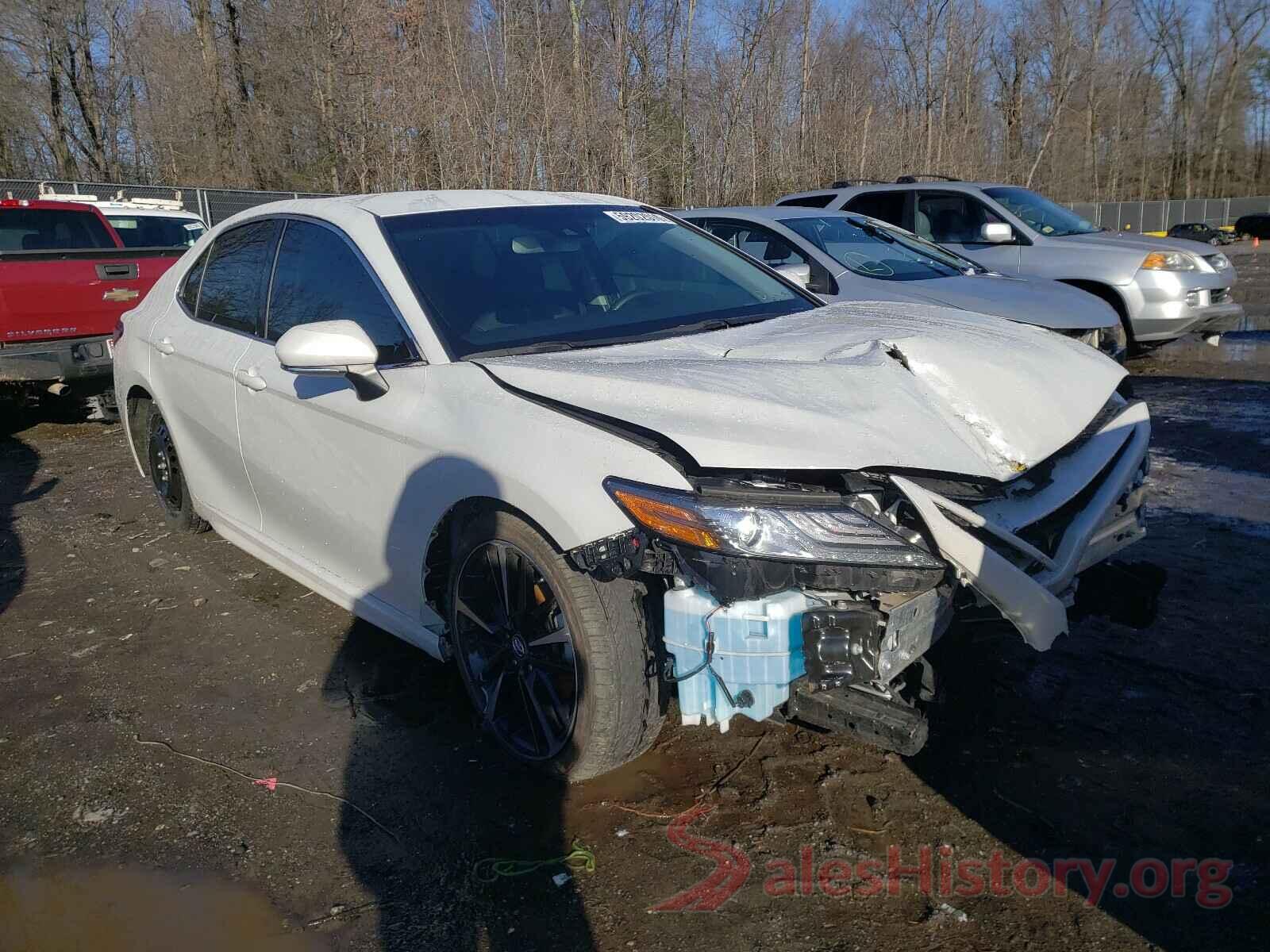 4T1B61HK8JU005813 2018 TOYOTA CAMRY