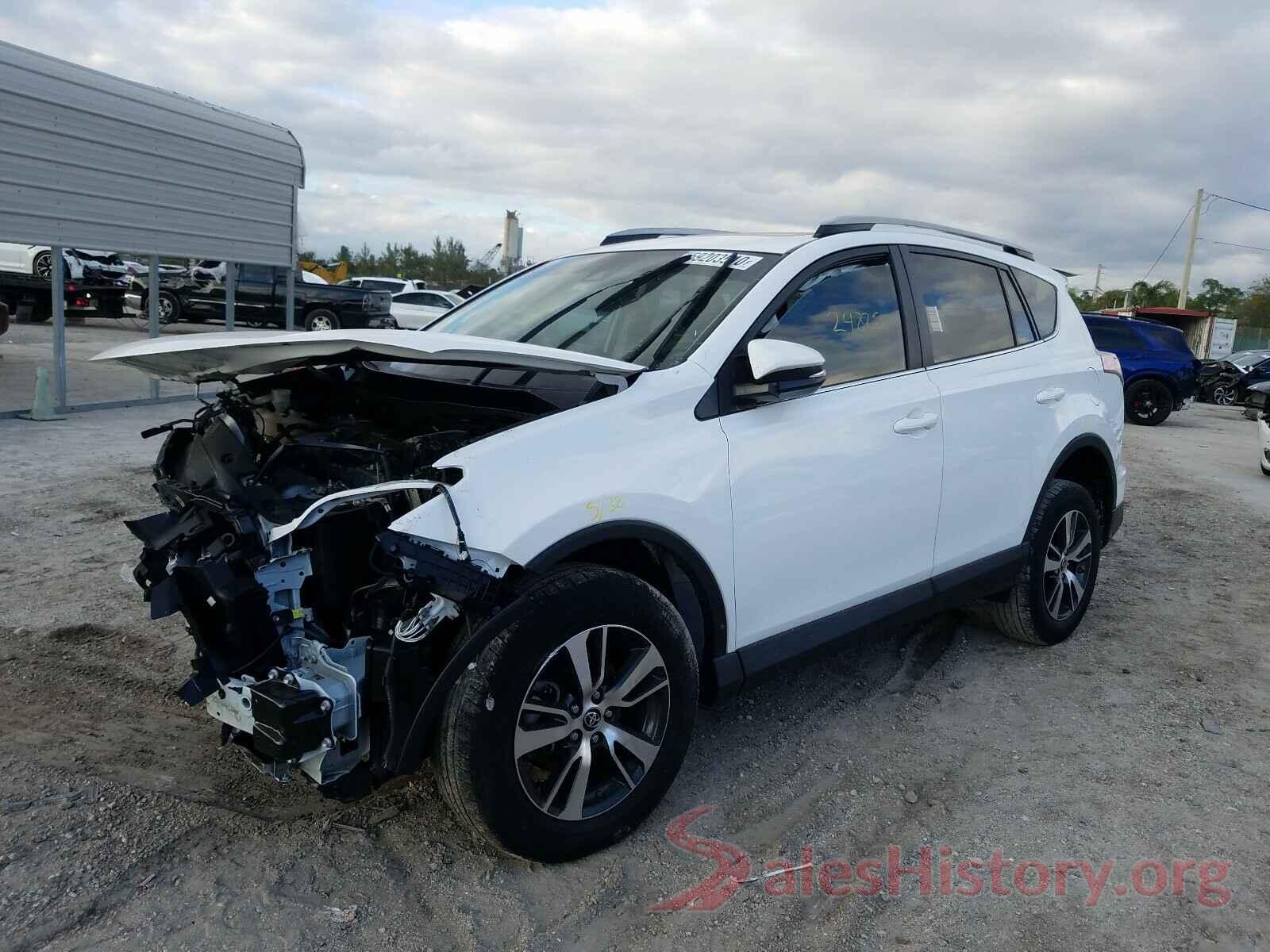 2T3WFREV6JW506219 2018 TOYOTA RAV4