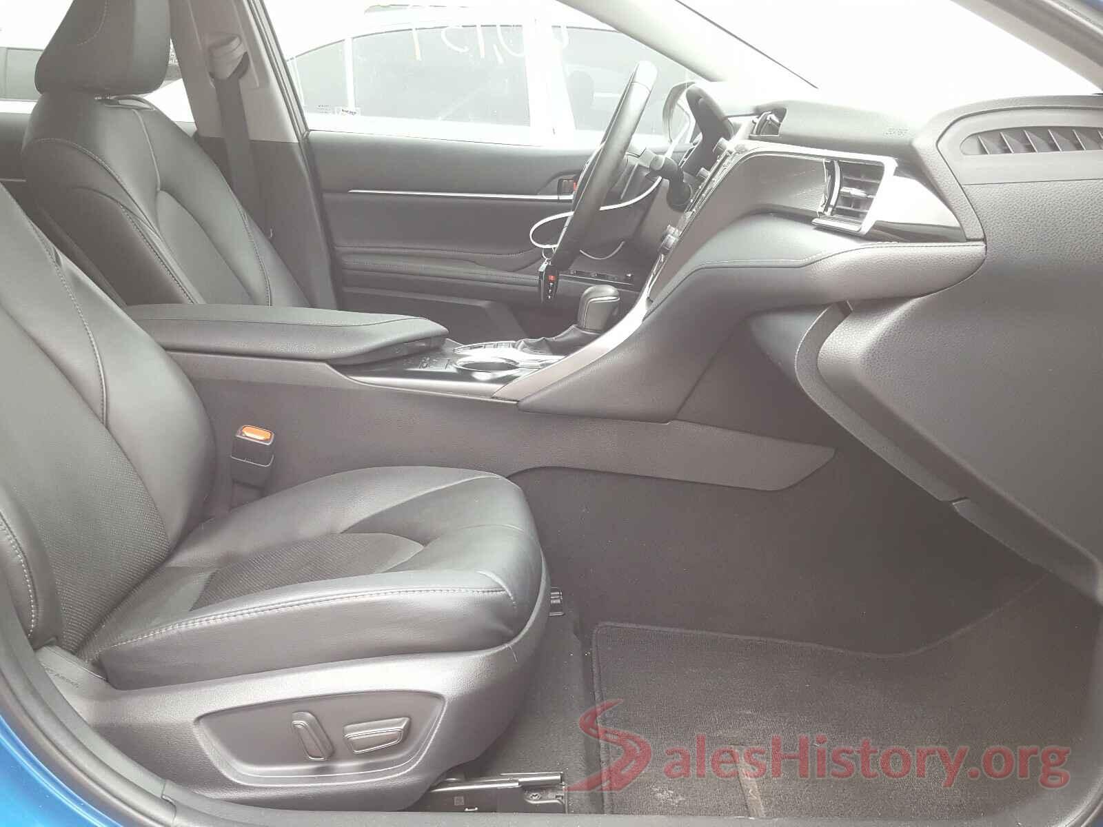 4T1B61HK2JU097274 2018 TOYOTA CAMRY