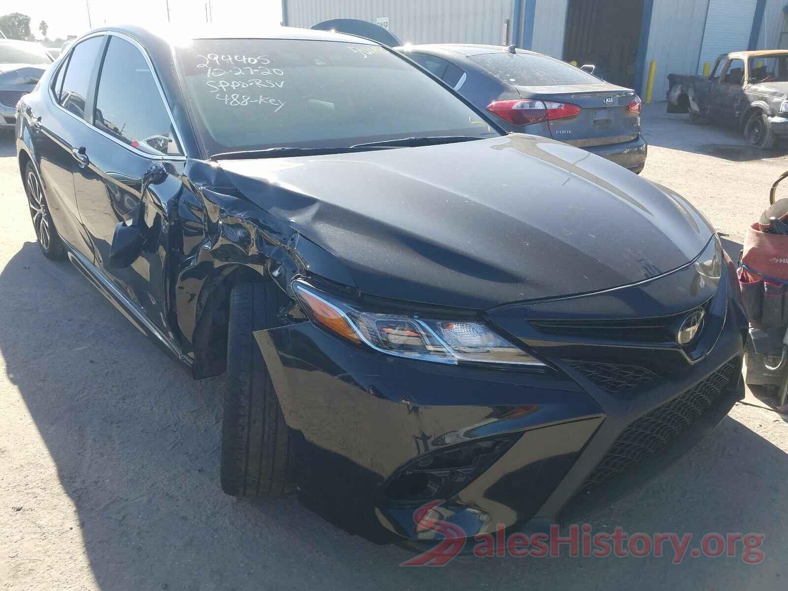 4T1B11HK0JU066538 2018 TOYOTA CAMRY