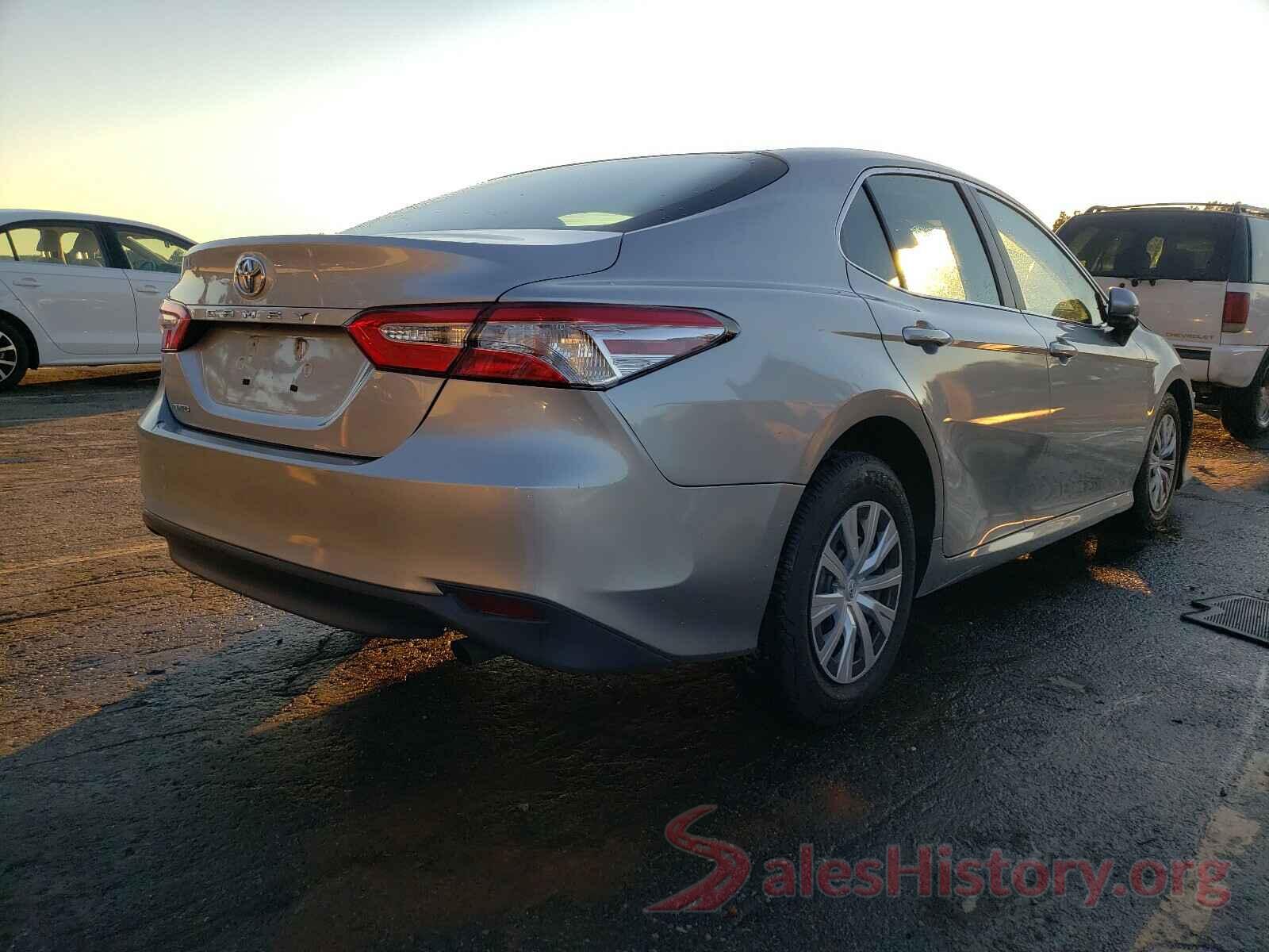 4T1B11HK1JU543431 2018 TOYOTA CAMRY