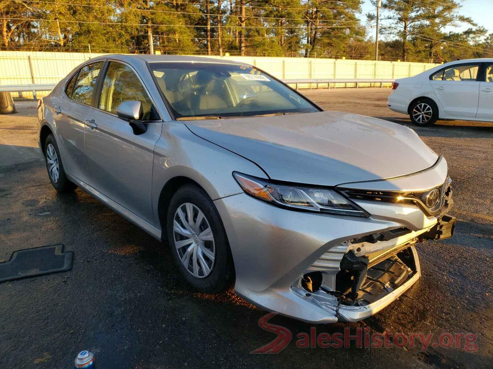 4T1B11HK1JU543431 2018 TOYOTA CAMRY