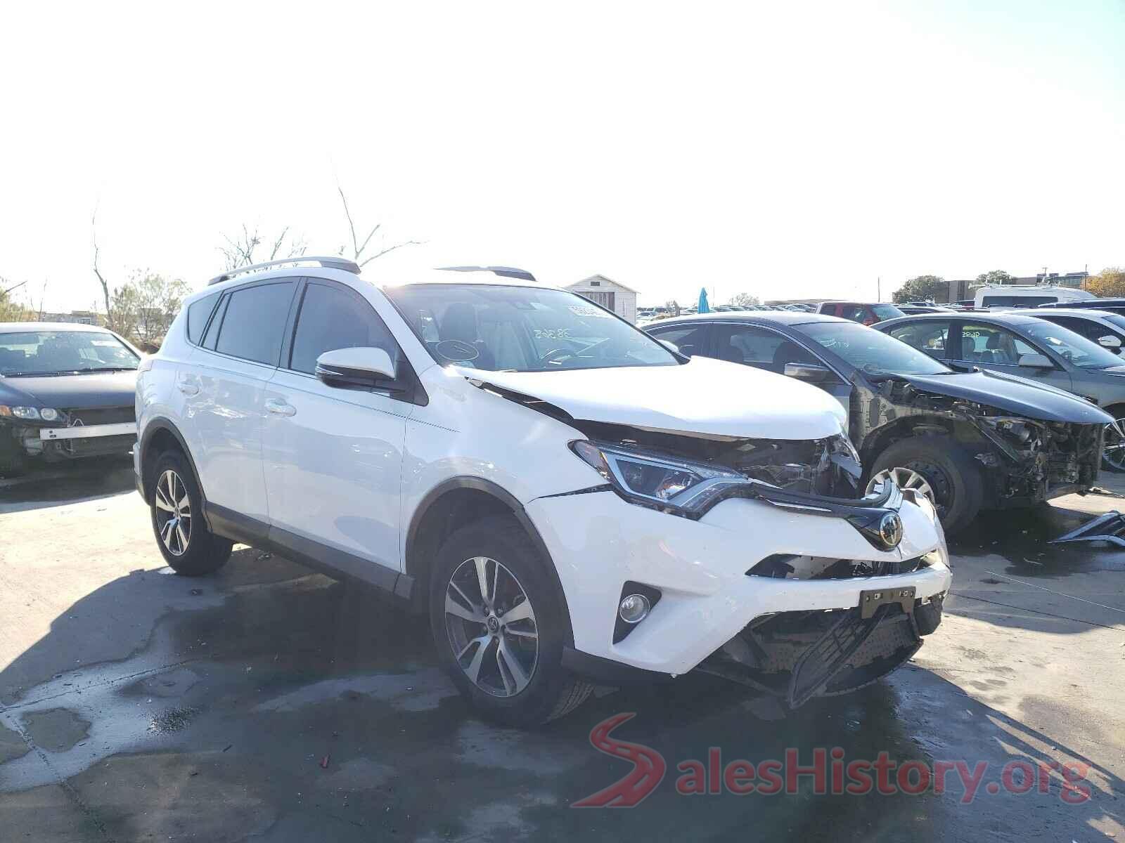 2T3WFREV5JW494273 2018 TOYOTA RAV4