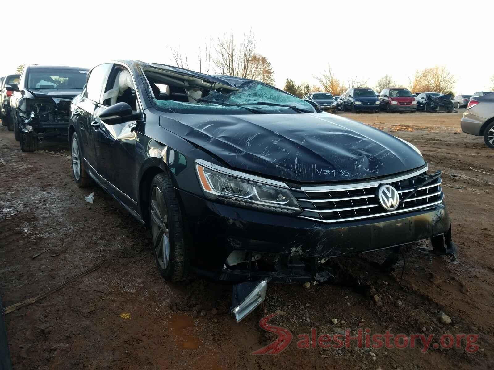 1VWCM7A3XJC013435 2018 VOLKSWAGEN PASSAT