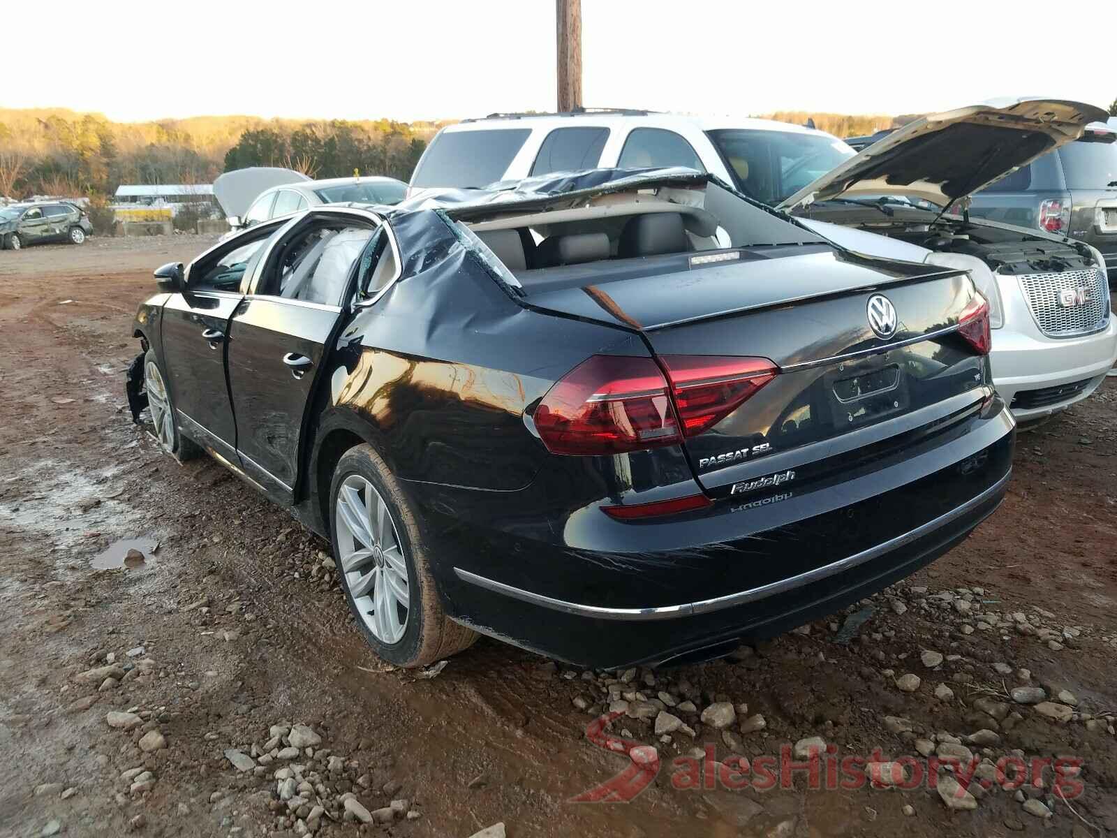 1VWCM7A3XJC013435 2018 VOLKSWAGEN PASSAT