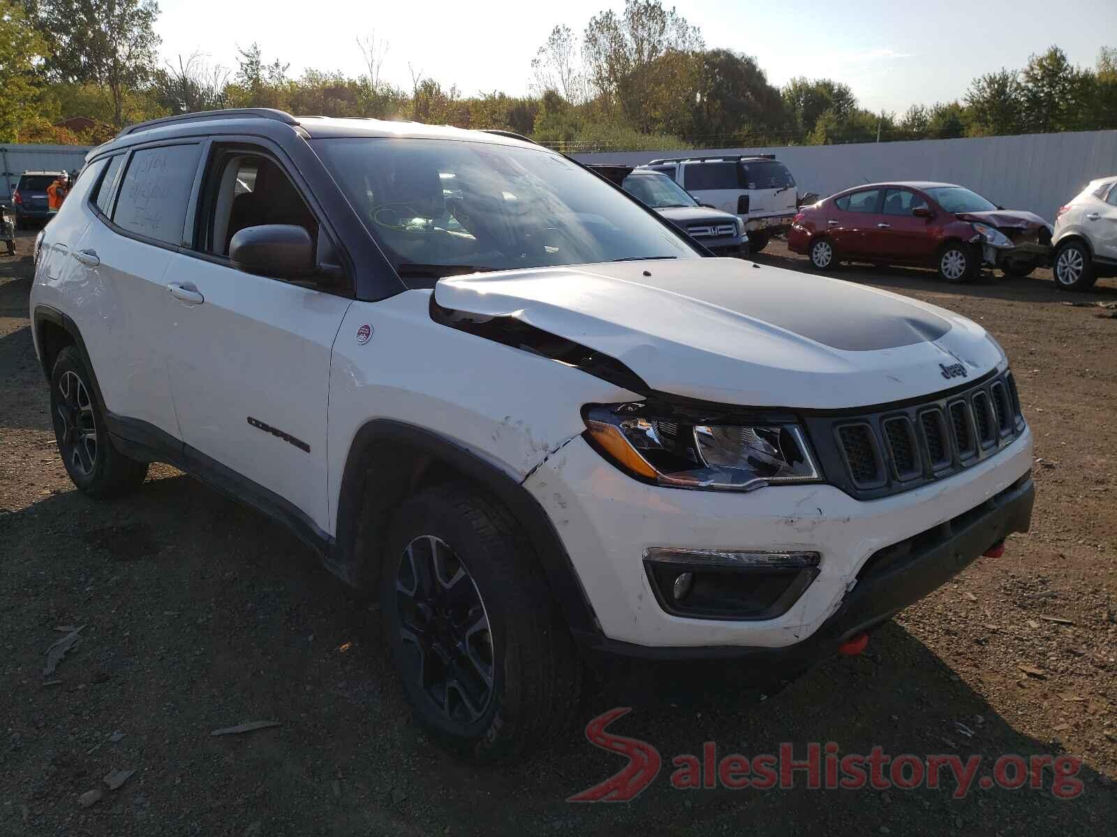 3C4NJDDB1KT748087 2019 JEEP COMPASS