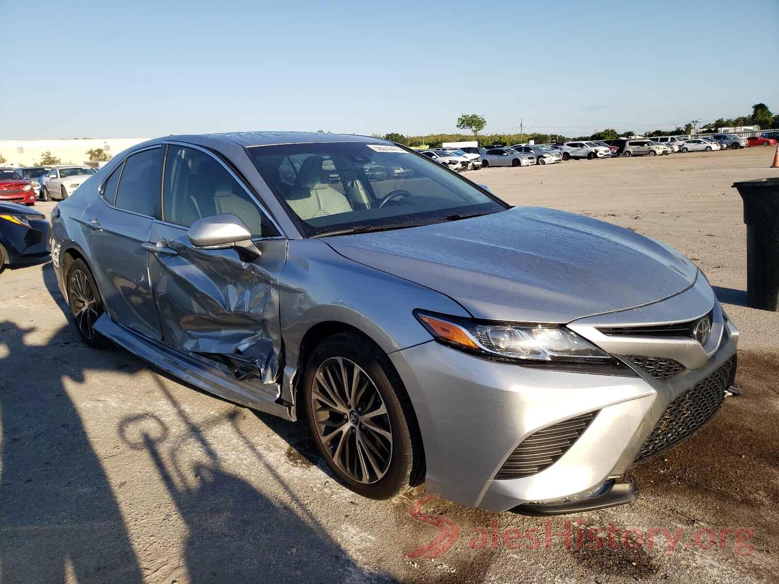 4T1B11HK4JU635164 2018 TOYOTA CAMRY