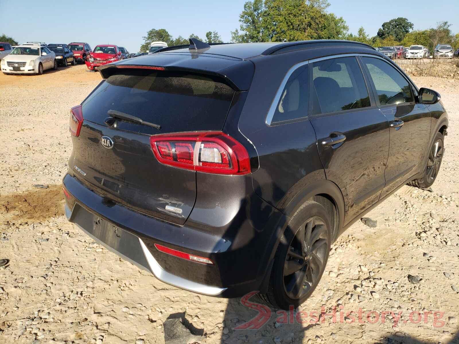 KNDCC3LC9J5141214 2018 KIA NIRO