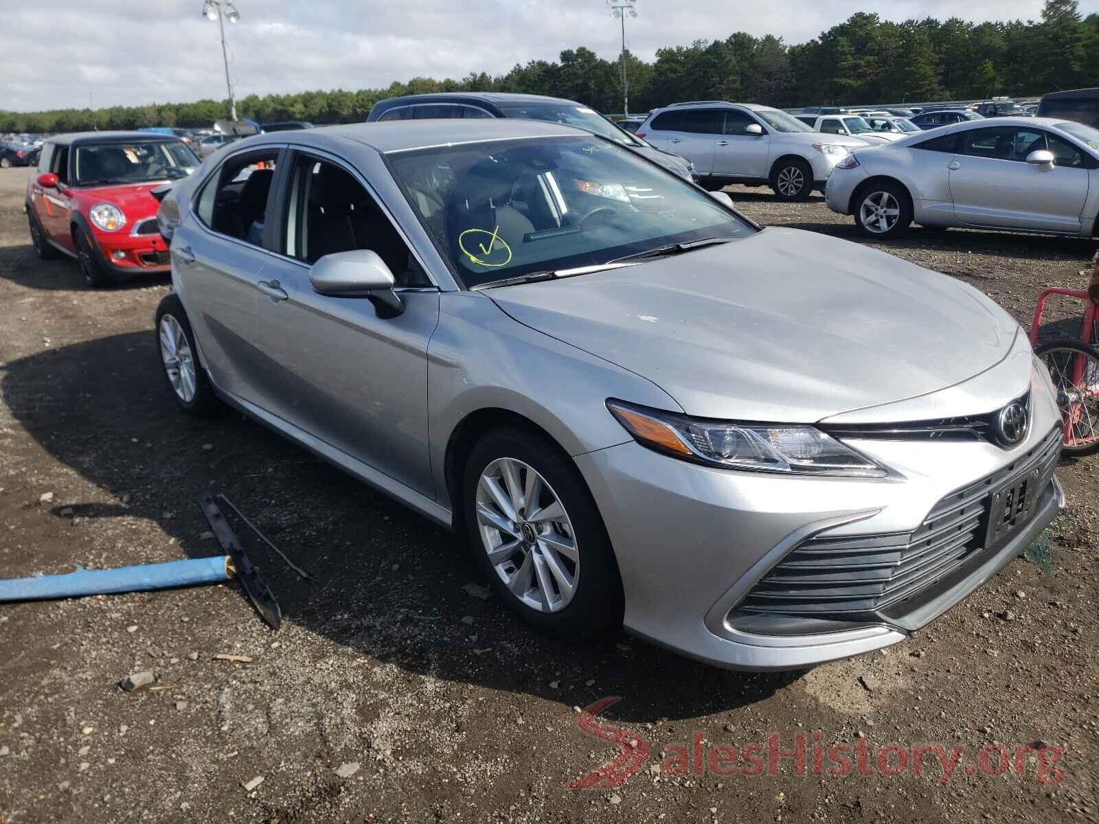 4T1C11AKXMU445792 2021 TOYOTA CAMRY