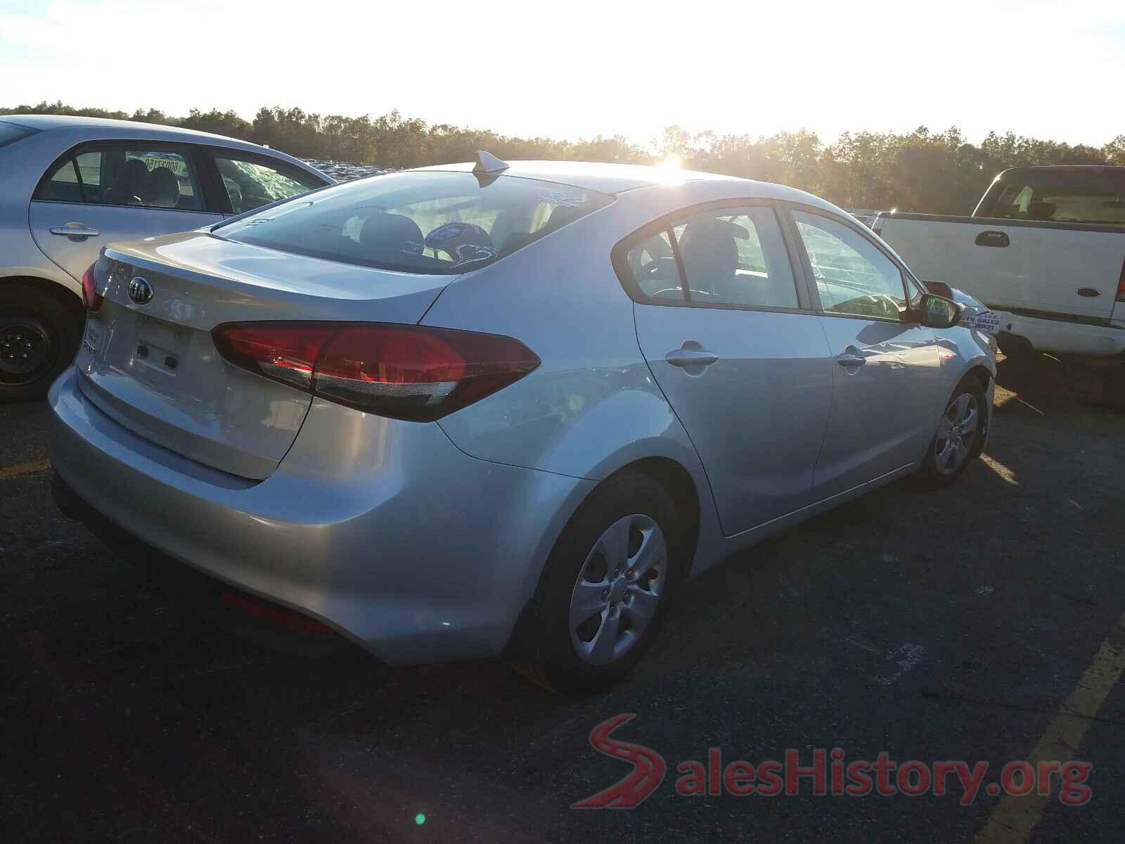 3KPFK4A75HE130009 2017 KIA FORTE