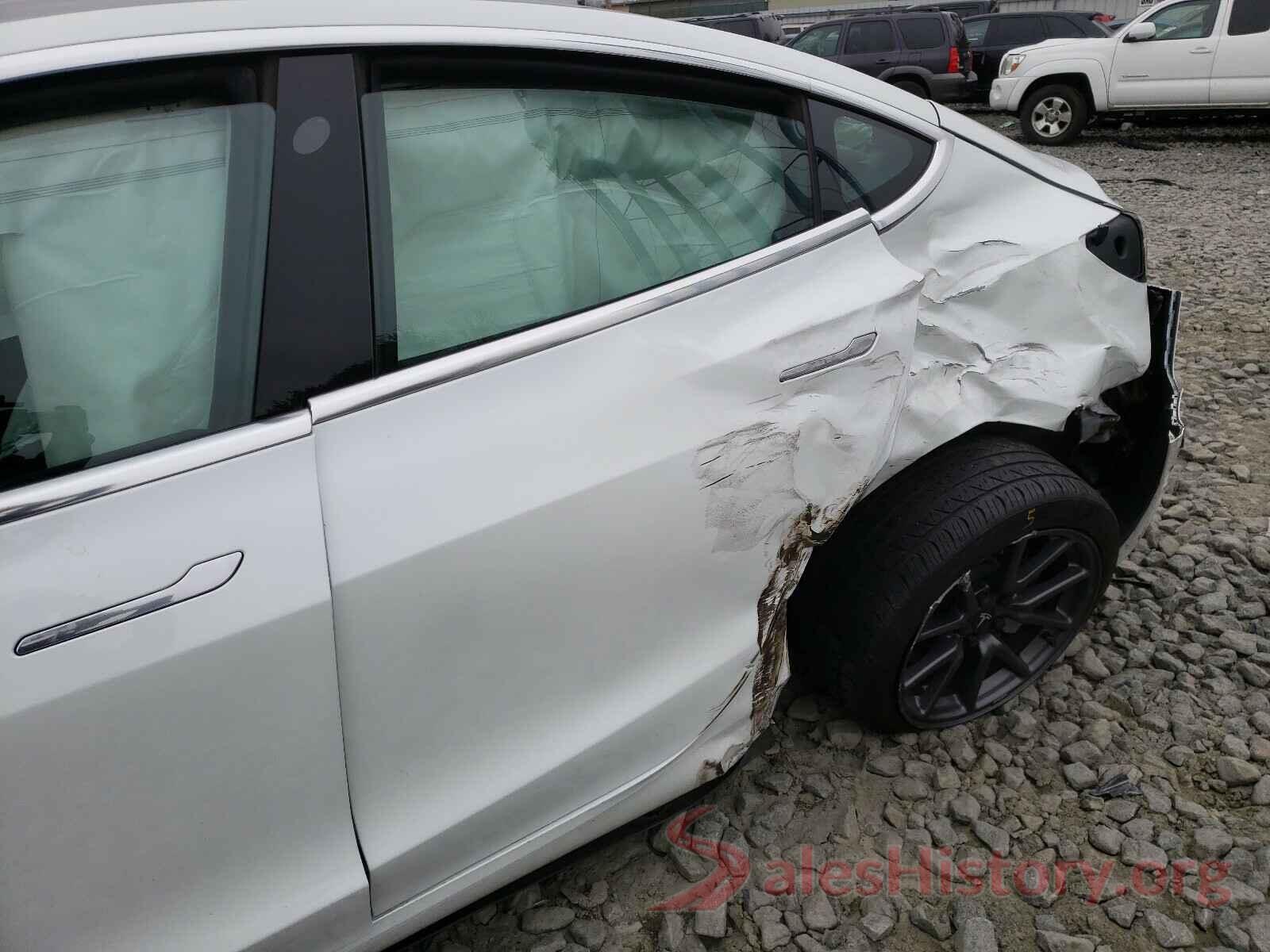 5YJ3E1EB0KF388401 2019 TESLA MODEL 3