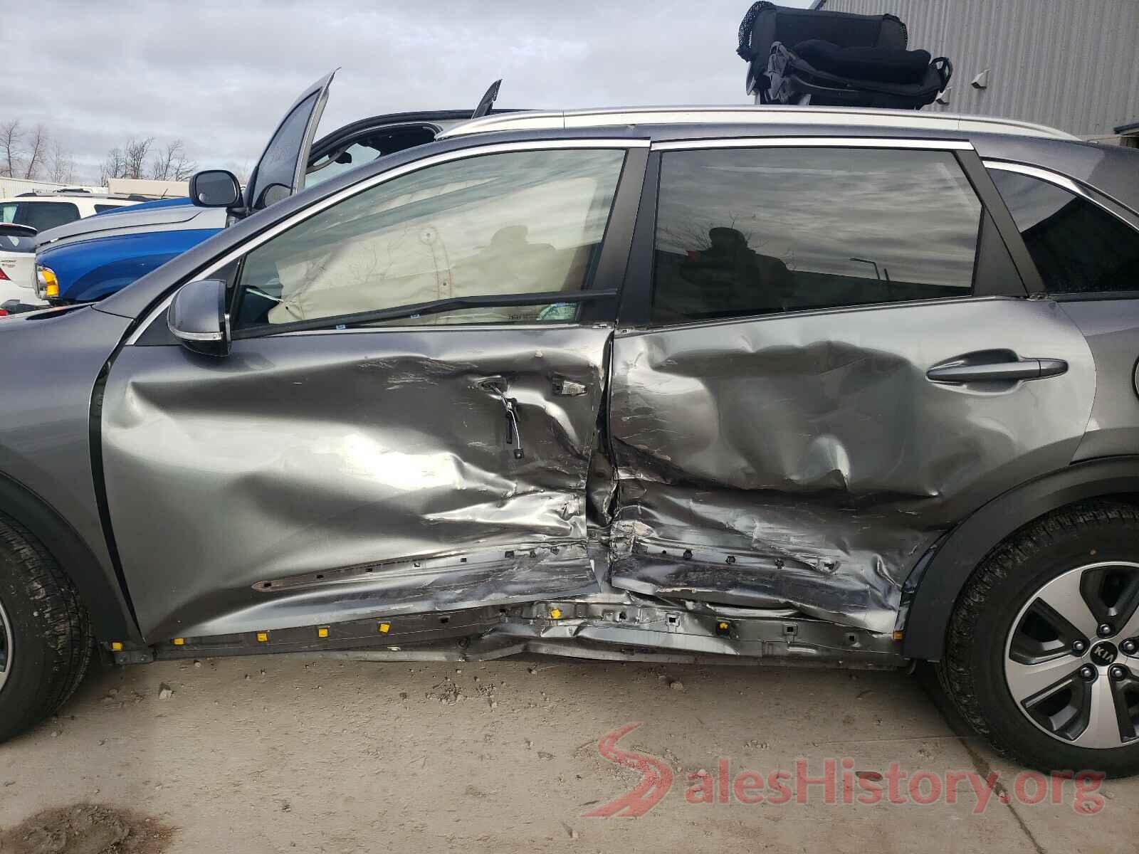 KNDCE3LC0J5156291 2018 KIA NIRO