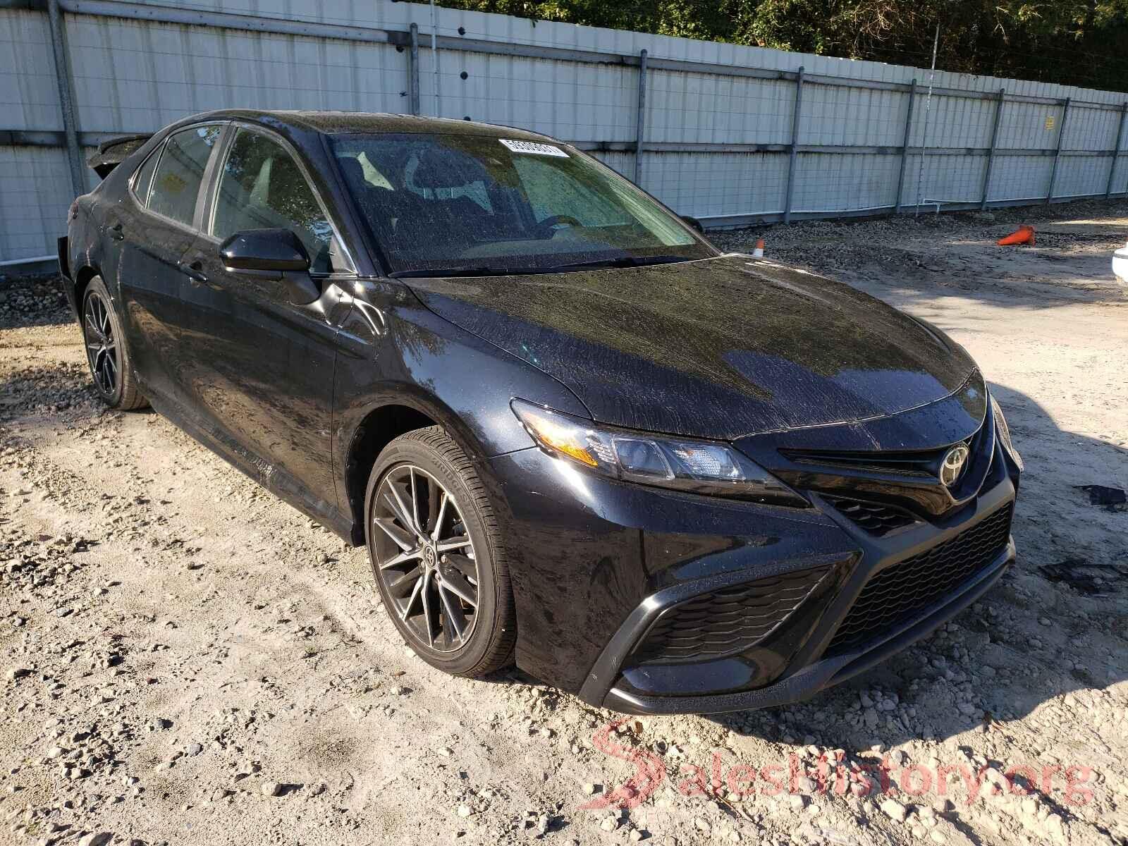 4T1G11AK7MU465872 2021 TOYOTA CAMRY