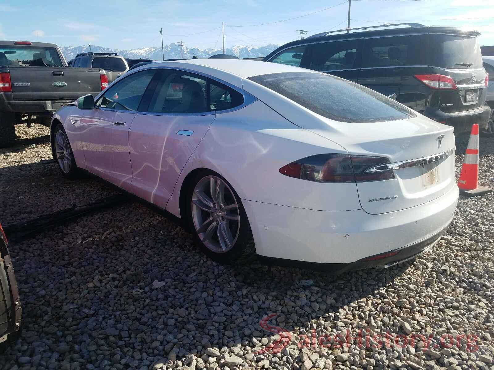 5YJSA1E21FF116422 2015 TESLA MODEL S