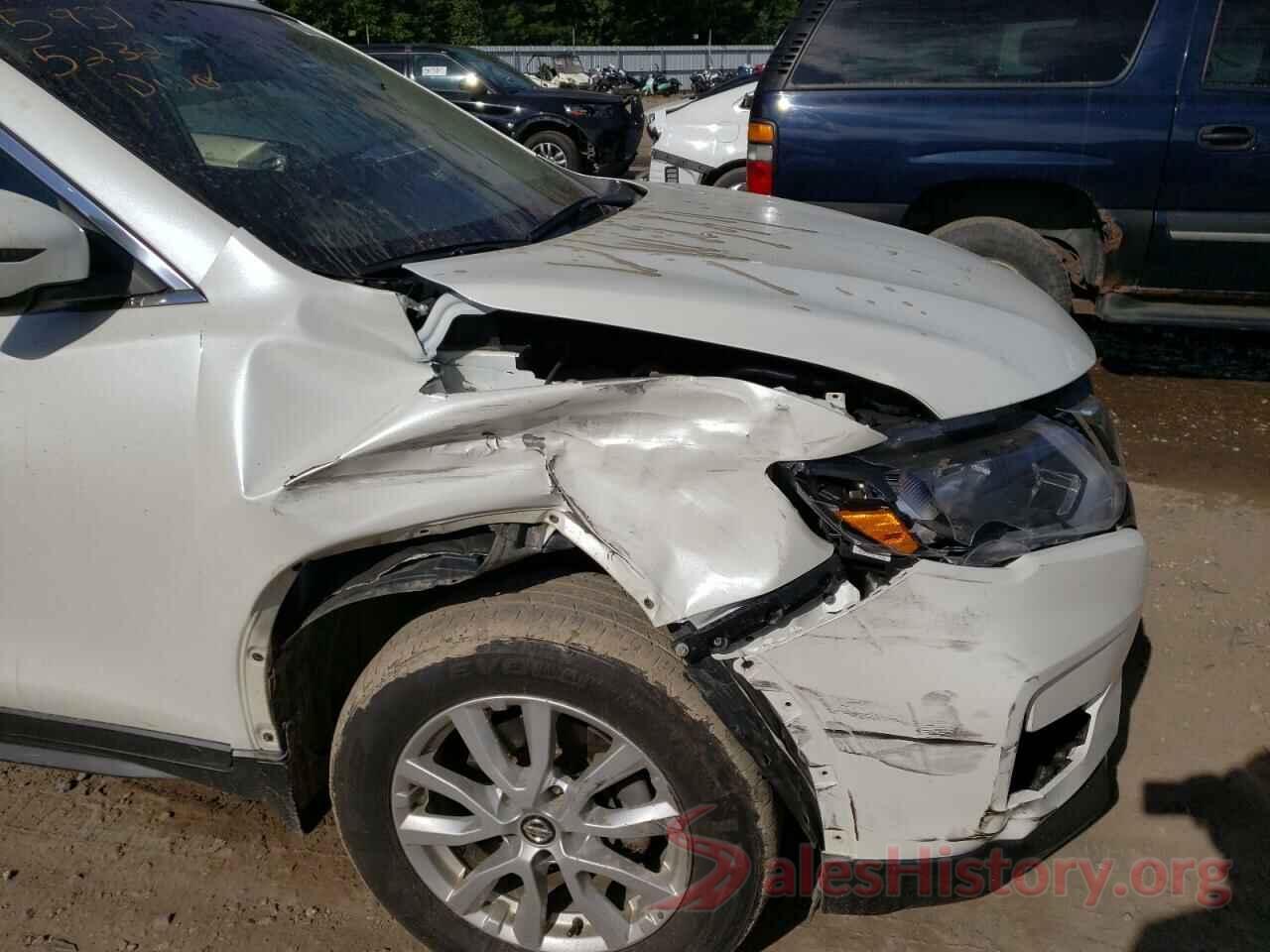 KNMAT2MV3JP594086 2018 NISSAN ROGUE