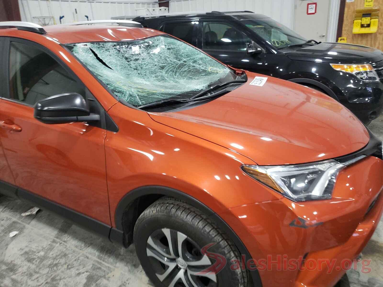 JTMZFREVXGD091618 2016 TOYOTA RAV4