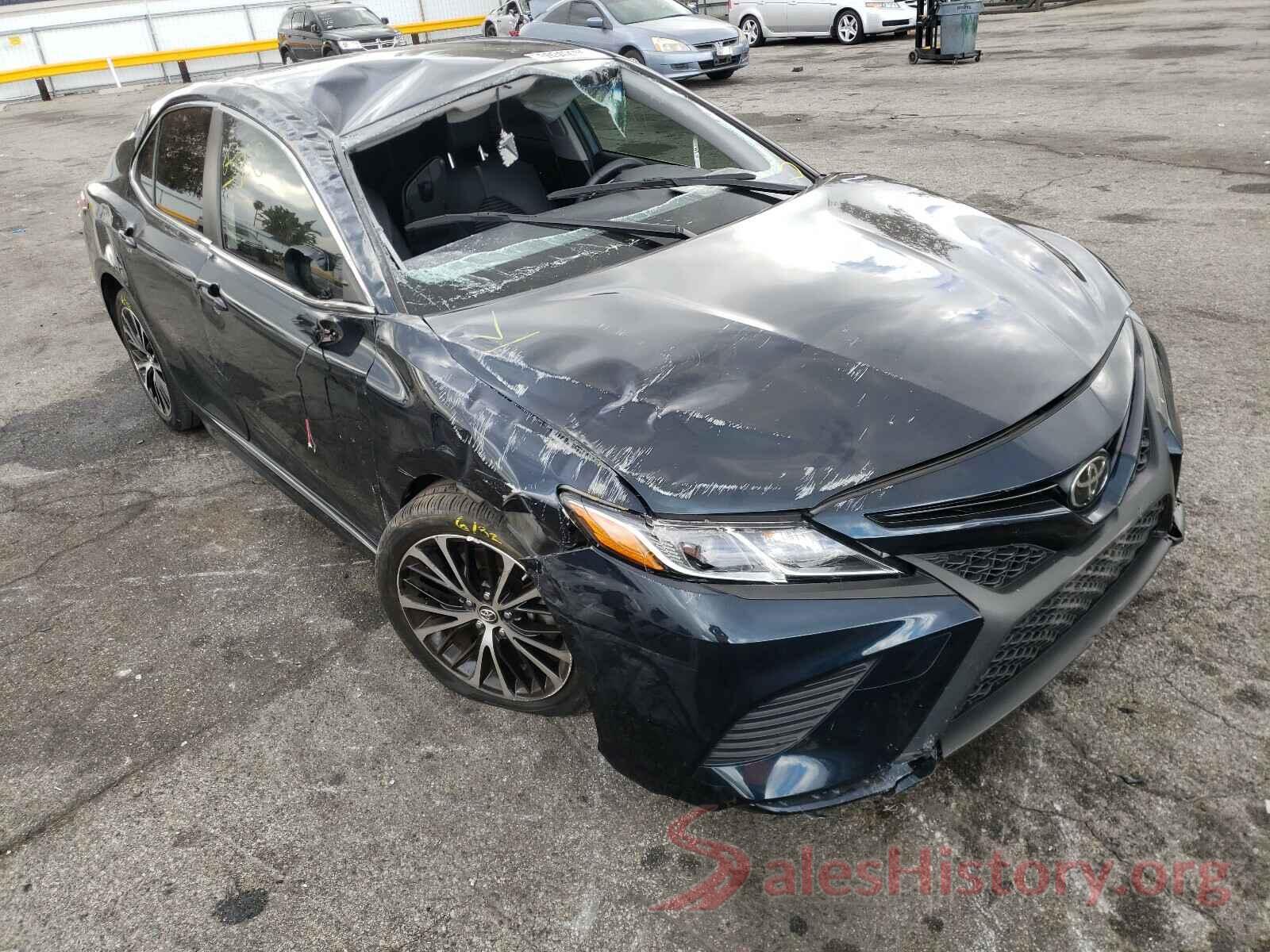 JTNB11HK3J3018537 2018 TOYOTA CAMRY